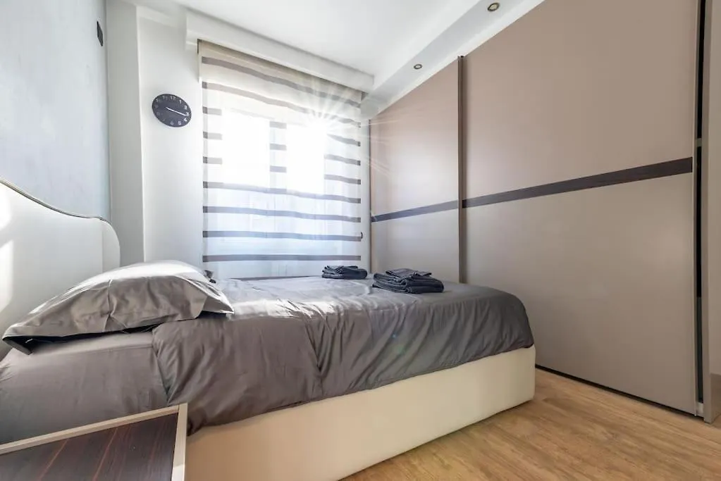 Apt. Linate - Duomo A 10 Minuti Apartment Milan